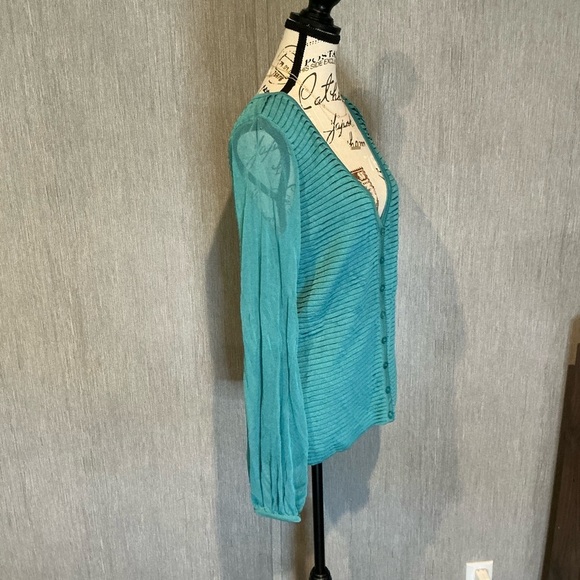 Escada Green Cardigan V-Neck Sweater Italian Size 36- In US Size Small/6 - Picture 2 of 11